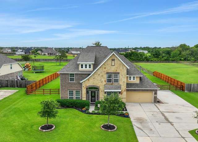 Property at 14819 Starwood Dr, Baytown, TX 77523, 4 beds, 3.5 baths
