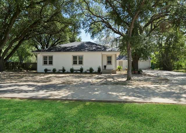 Property at 1414 E Main St, Madisonville, TX 77864, 3 beds, 2 baths