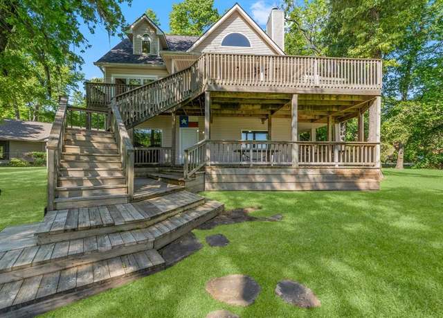 Property at 416 Island Dr, Livingston, TX 77351, 4 beds, 3 baths