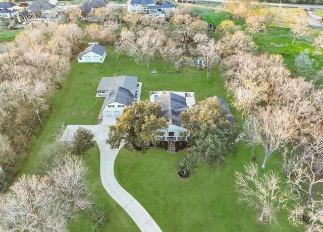 Property at 11 Windcreek St, Friendswood, TX 77546, 5 beds, 5 baths