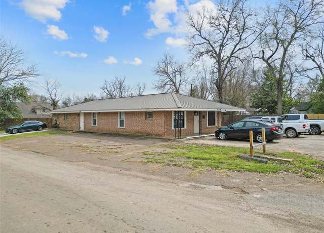 Property at 300 S Cedar, Crockett, TX 75835, 3 beds, 1 bath