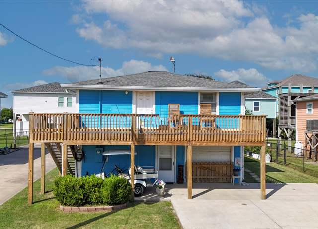 Property at 954 Palmetto Dr, Crystal Beach, TX 77650, 1 bed, 1.5 baths