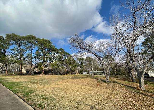 Property at 2210 Rita St, El Campo, TX 77437