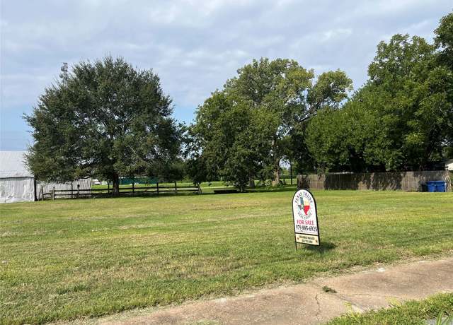 Property at 109 W Main St, Eagle Lake, TX 77434