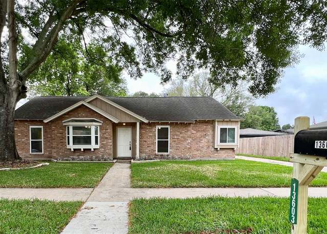 Property at 13603 Woodchester Dr, Sugar Land, TX 77498, 3 beds, 2 baths