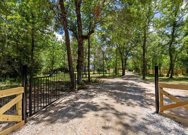Property at 31014 Chelsie Pl, Magnolia, TX 77354, 4 beds, 3 baths