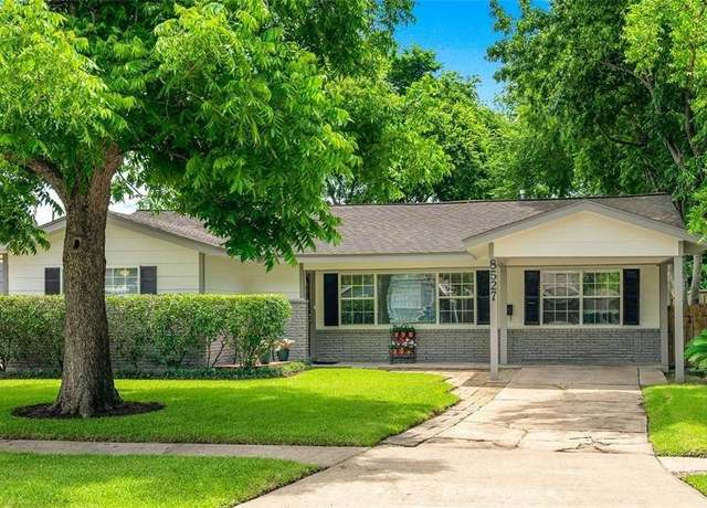 Property at 8527 Ridgepoint Dr, Houston, TX 77055, 4 beds, 2 baths
