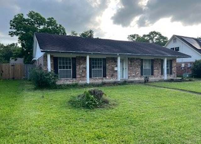 Property at 11010 Sageburrow Dr, Houston, TX 77089, 4 beds, 2 baths