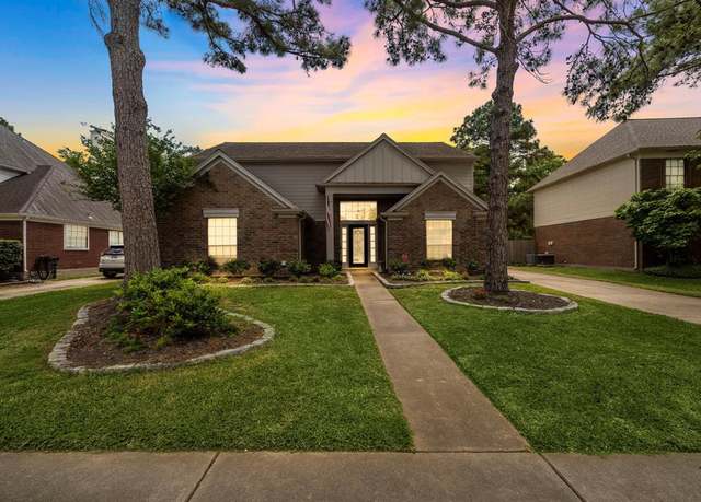 Property at 17203 Meadow Heights Dr, Houston, TX 77095, 5 beds, 3.5 baths