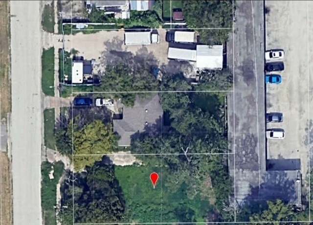 Property at 3922 Pickfair St, Houston, TX 77026