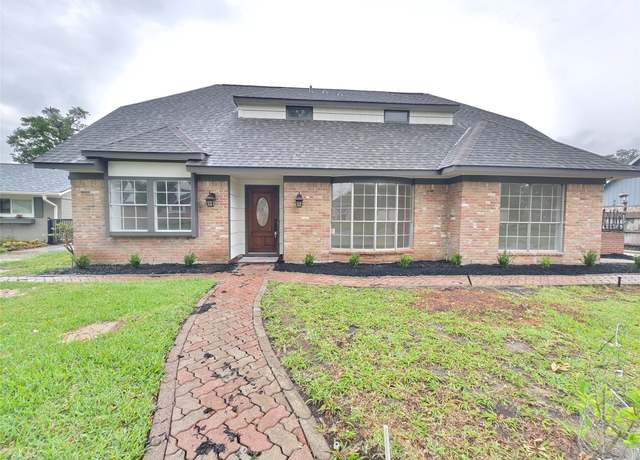 Property at 4106 Clovernook Ln, Seabrook, TX 77586, 4 beds, 2.5 baths
