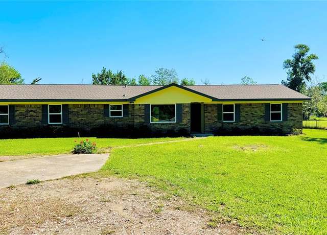 Property at 1434 County Road 878a, Sweeny, TX 77480, 5 beds, 3.5 baths