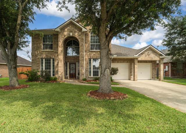 Property at 2113 Midway Ct, League City, TX 77573, 4 beds, 3.5 baths