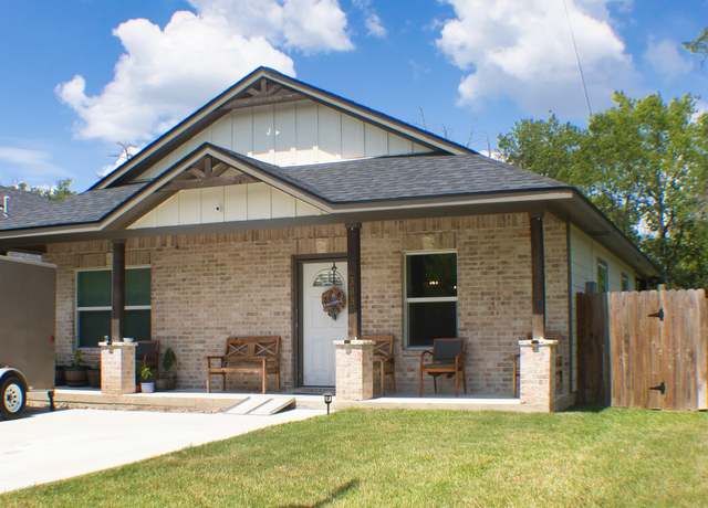 Property at 308 Waco St, Bryan, TX 77803, 3 beds, 2 baths