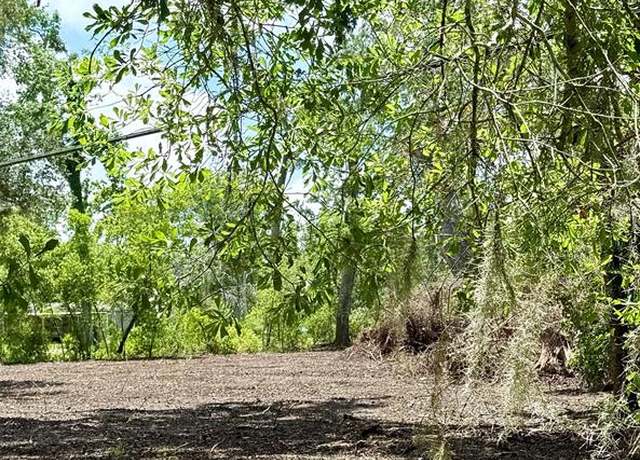 Property at 66 Eagons Rd S, Angleton, TX 77515