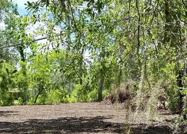 Property at 66 Eagons Rd S, Angleton, TX 77515