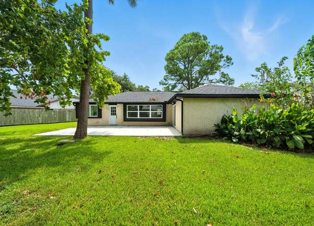 Property at 16223 Bougainvilla Ln, Friendswood, TX 77546, 3 beds, 3 baths