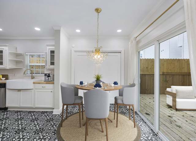 Property at 6411 Illinois St, Houston, TX 77021, 3 beds, 3.5 baths