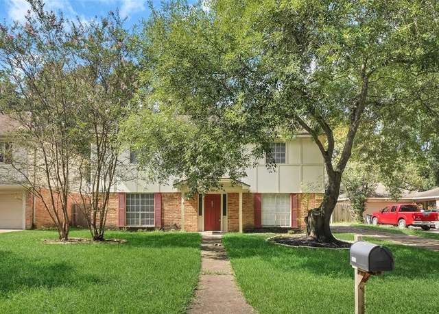 Property at 5703 Green Timbers Dr, Humble, TX 77346, 4 beds, 2.5 baths