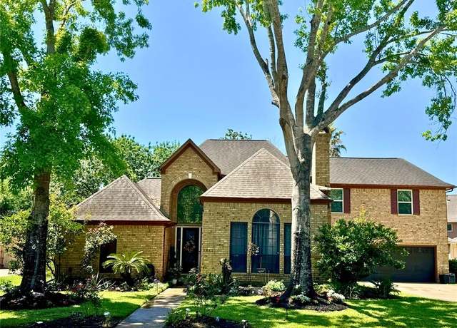 Property at 1811 Copperwood Ln, Richmond, TX 77406, 4 beds, 3.5 baths