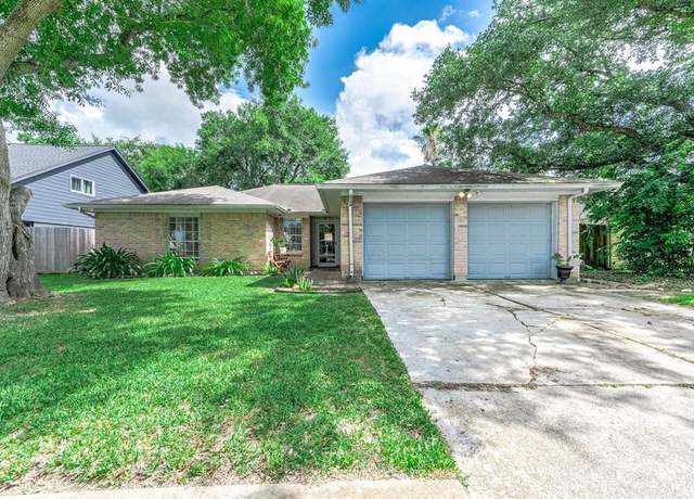Property at 3106 Pilgrims Point Ln, Pearland, TX 77581, 3 beds, 2 baths