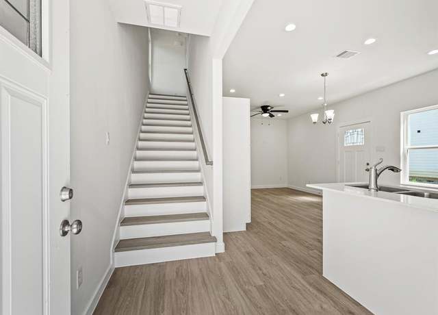 Property at 8929 Caddo Rd, Houston, TX 77078, 3 beds, 3 baths