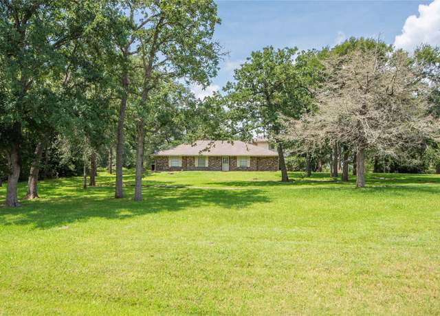 Property at 5150 Sandy Creek Ln, Brenham, TX 77833, 4 beds, 3 baths