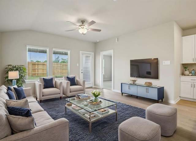Property at 6729 Chinapkin Oak Ln, Conroe, TX 77304, 3 beds, 2 baths