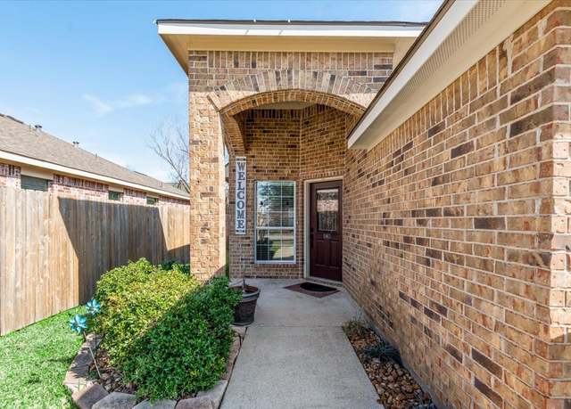 Property at 18720 Stewart Hill Dr, Montgomery, TX 77356, 3 beds, 2 baths
