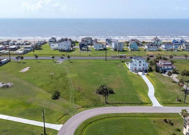 Property at 18223 Shaman Dr, Galveston, TX 77554
