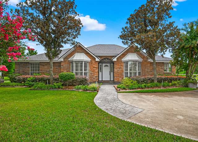 Property at 2211 Goodson Loop, Pinehurst, TX 77362, 4 beds, 2.5 baths