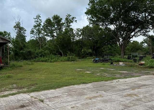 Property at 167 Cossin Rd, Angleton, TX 77515