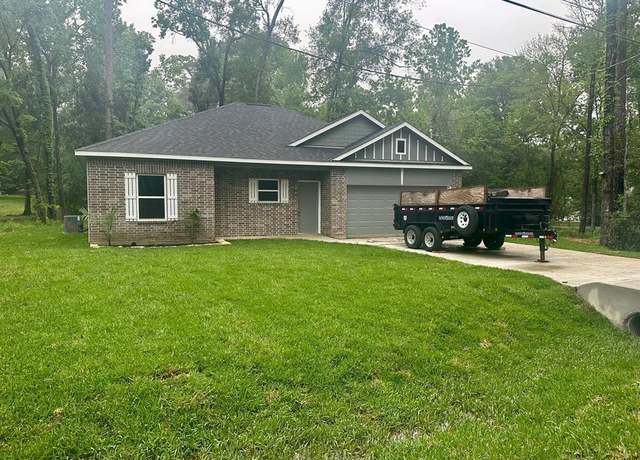Property at 402 Cherokee Dr, Conroe, TX 77316, 3 beds, 2 baths