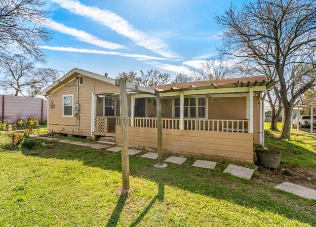 Property at 230 Busch St, Houston, TX 77060, 3 beds, 2 baths