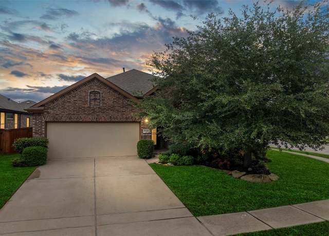 Property at 8935 Summer Iris Trl, Cypress, TX 77433, 3 beds, 2 baths