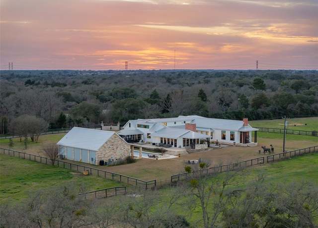 Property at 4620 Treybig - A Loop, Fayetteville, TX 78940, 6 beds, 4.5 baths
