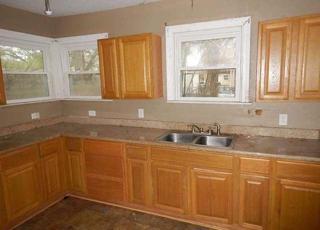 Property at 248 Avant Ln, Port Arthur, TX 77642, 3 beds, 3 baths