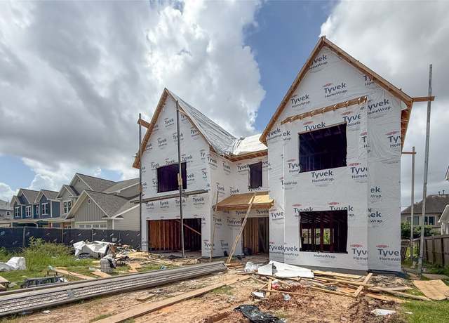 Property at 1725 Ebony Ln, Houston, TX 77018, 4 beds, 4.5 baths