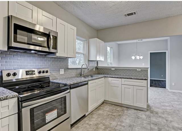 Property at 4137 Galesburg St, Houston, TX 77051, 3 beds, 2 baths