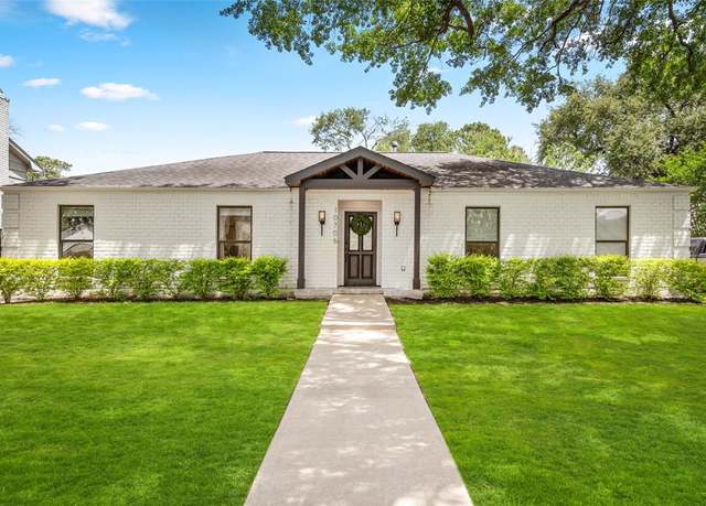 Property at 10706 Valley Forge Dr, Houston, TX 77042, 4 beds, 2.5 baths