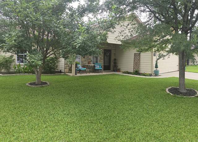 Property at 236 Kellyn Ct, Conroe, TX 77306, 4 beds, 2 baths