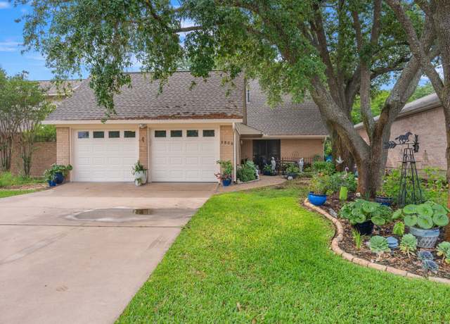 Property at 2806 Broadmoor Dr, Bryan, TX 77802, 3 beds, 2.5 baths