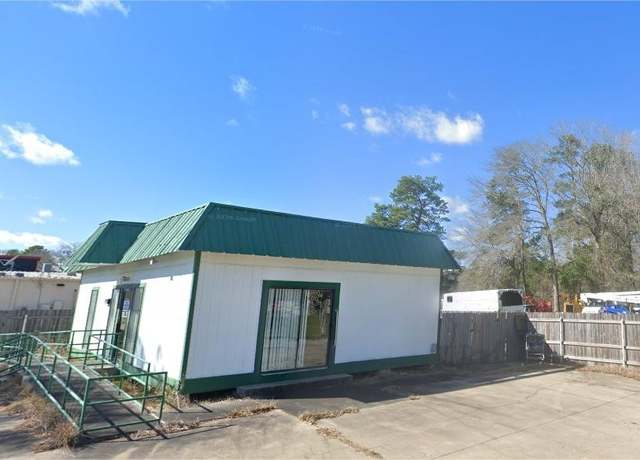 Property at 111 Barclay St, Woodville, TX 75979, 0.5 baths