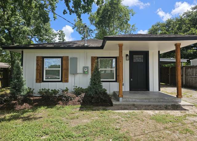 Property at 708 Cemetary Rd, Angleton, TX 77515, 2 beds, 1 bath