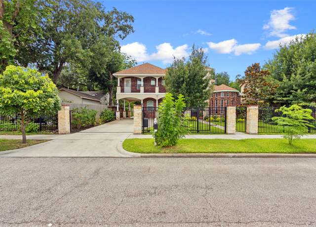 Property at 4511 Palo Pinto Dr, Houston, TX 77041, 4 beds, 2.5 baths
