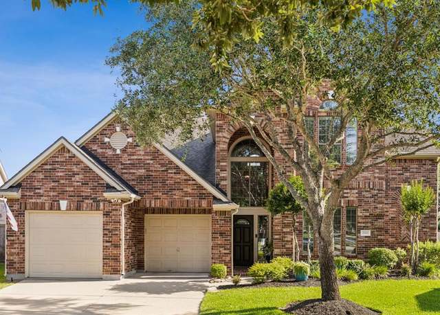 Property at 2702 Driftwood Dr, Manvel, TX 77578, 5 beds, 3.5 baths