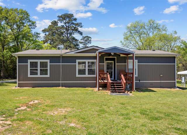 Property at 186 State Highway 7 W, Crockett, TX 75835, 3 beds, 2 baths