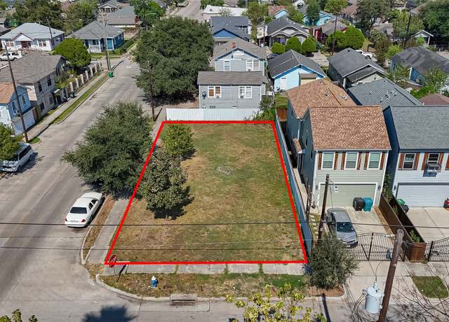 Property at 908 N Cesar Chavez Blvd, Houston, TX 77011