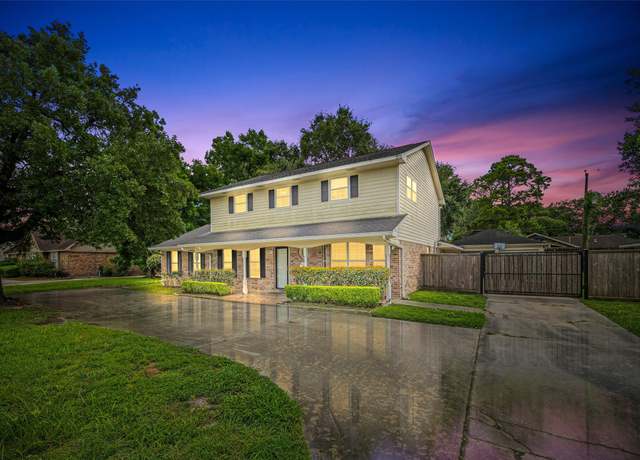 Property at 8307 S Braeswood Blvd, Houston, TX 77071, 5 beds, 2.5 baths