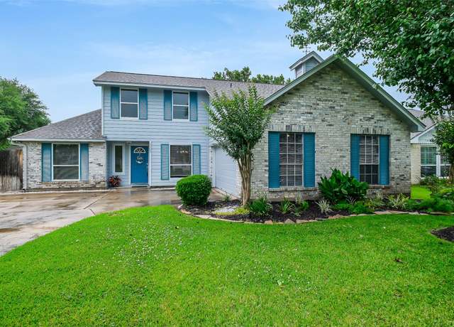 Property at 3207 Kempwood Dr, Sugar Land, TX 77479, 3 beds, 2.5 baths